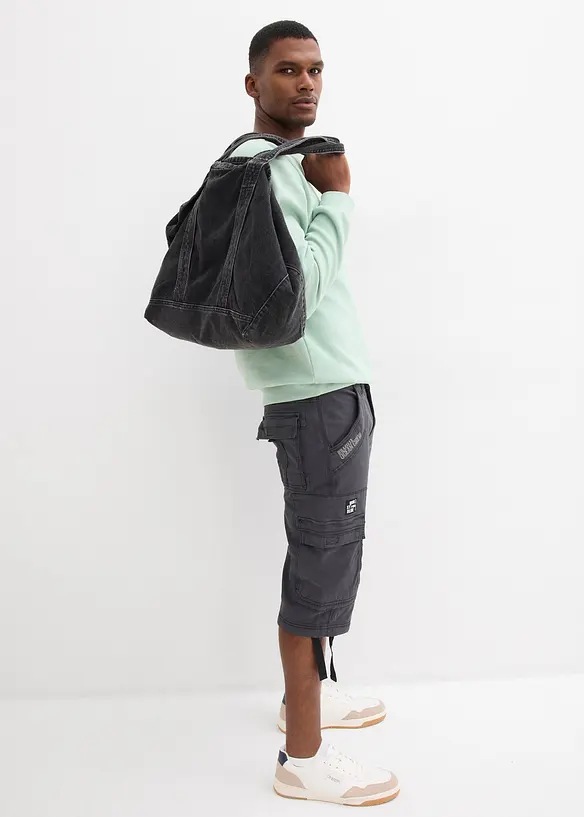 Bermudashorts i lang modell med stretch og cargolommer, Regular Fit, bonprix