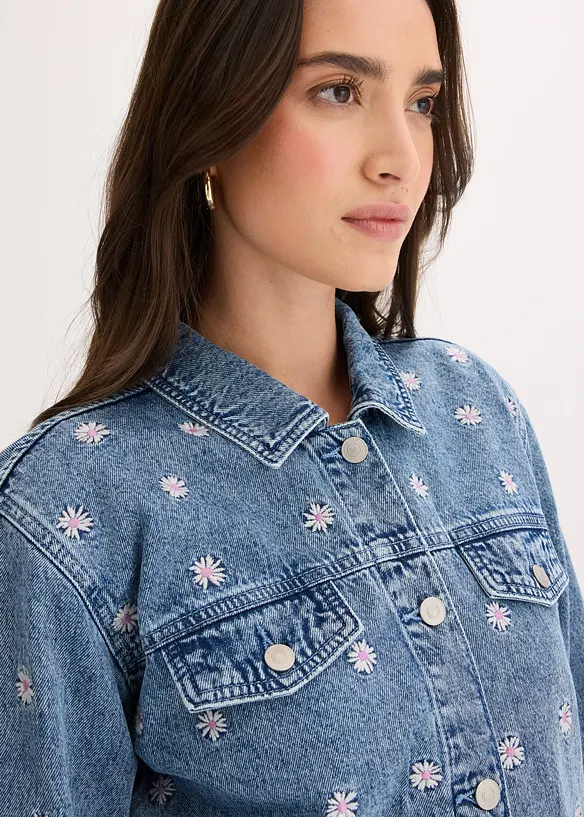 Denimjakke med blomsterbroderier, bonprix