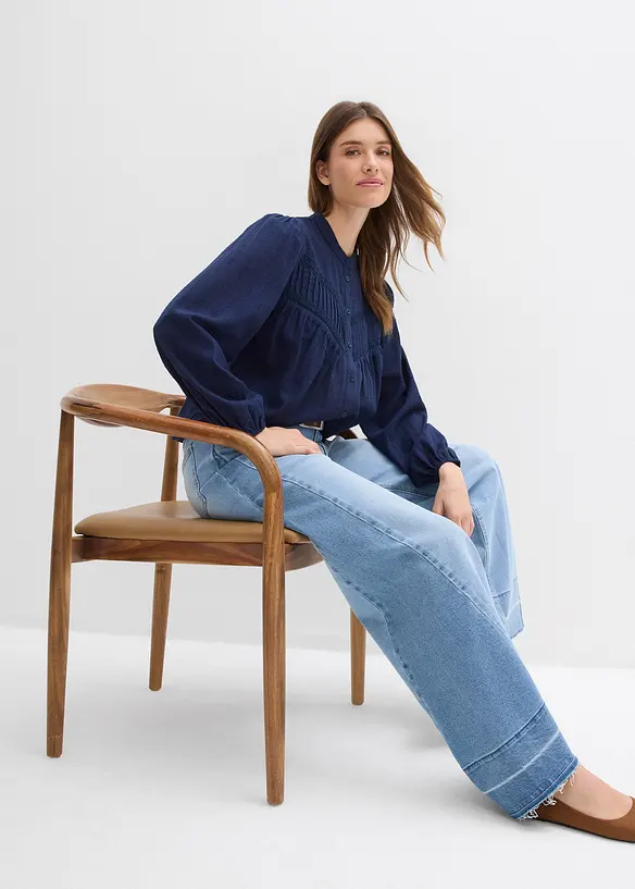 Bomullsbluse med broderier, bonprix