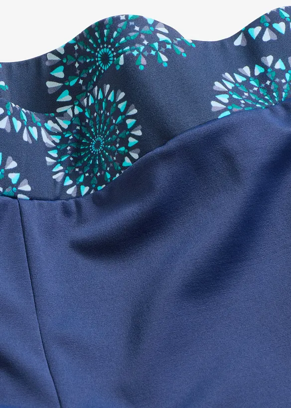 Badeshorts i sykkelbukse-modell med elastisk linning, bonprix