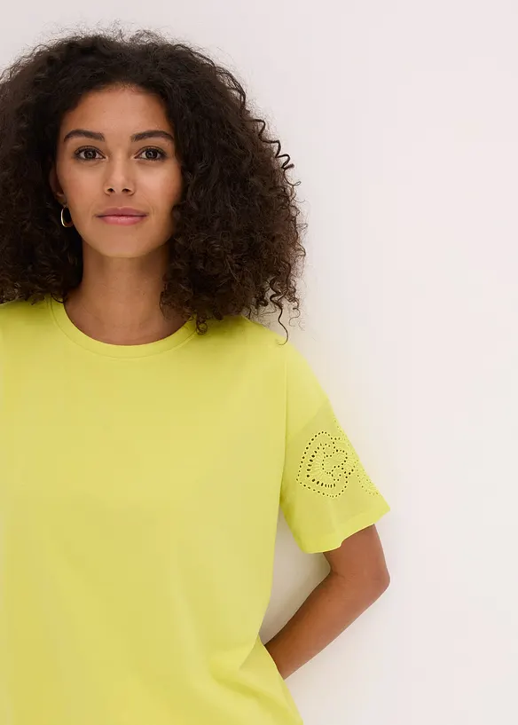 Topp med hullbroderi, bonprix