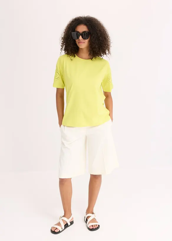 Topp med hullbroderi, bonprix