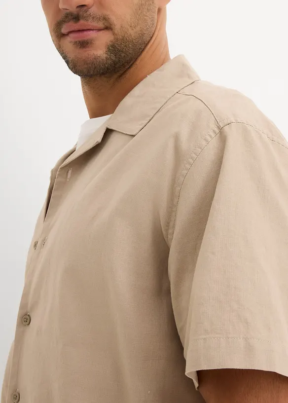 Kortermet skjorte av luftig linmiks, Loose Fit, bonprix