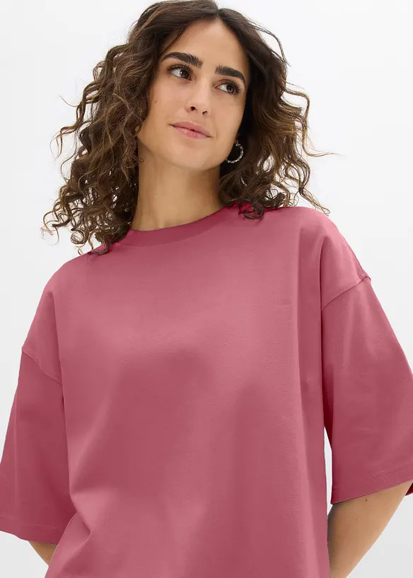 Oversized topp i formfast, 100% &oslash;kologisk bomull, bonprix