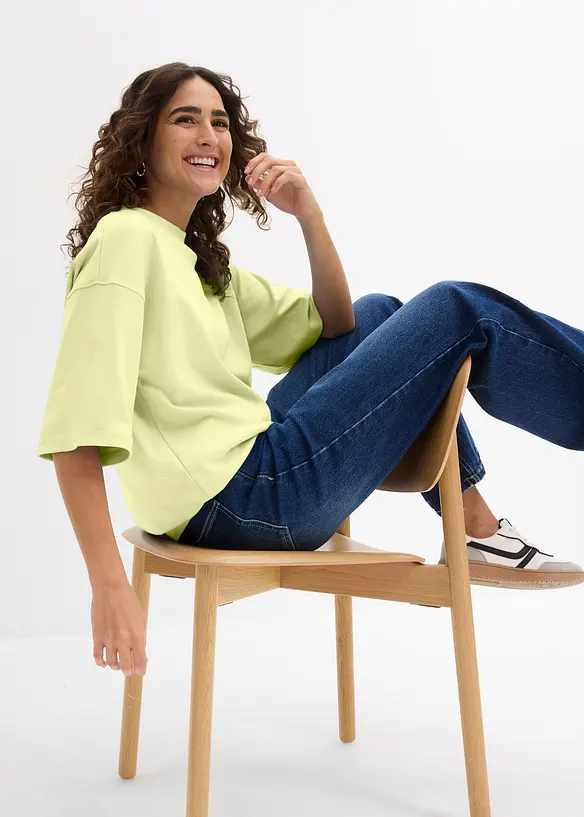 Oversized topp i formfast, 100% &oslash;kologisk bomull, bonprix