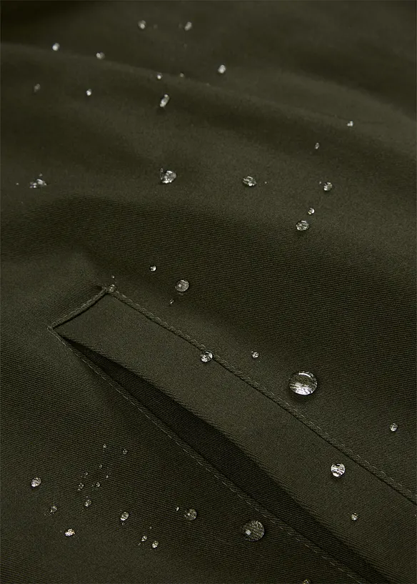 Trenchcoat i vannavvisende materiale, bonprix