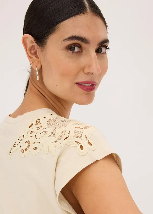 Topp med heklede blonder, bonprix