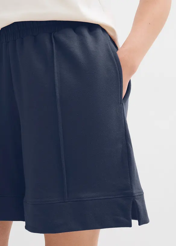 Sweatshorts i bomullsblanding, bonprix