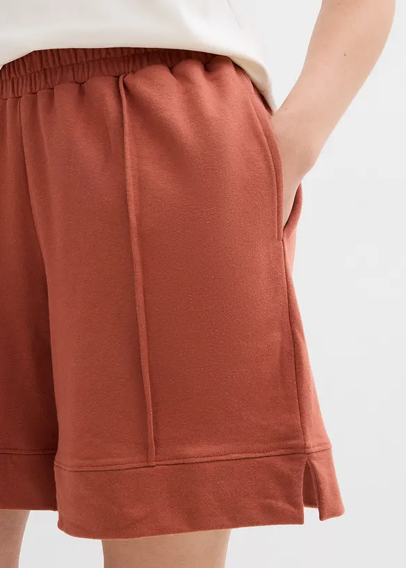 Sweatshorts i bomullsblanding, bonprix