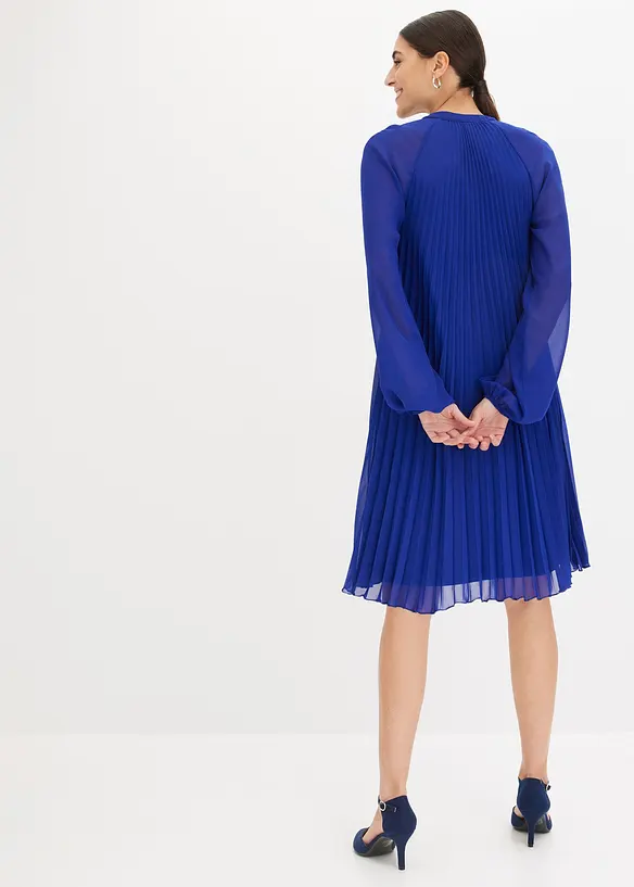 Minikjole i lett chiffon med pliss&eacute;folder, bonprix