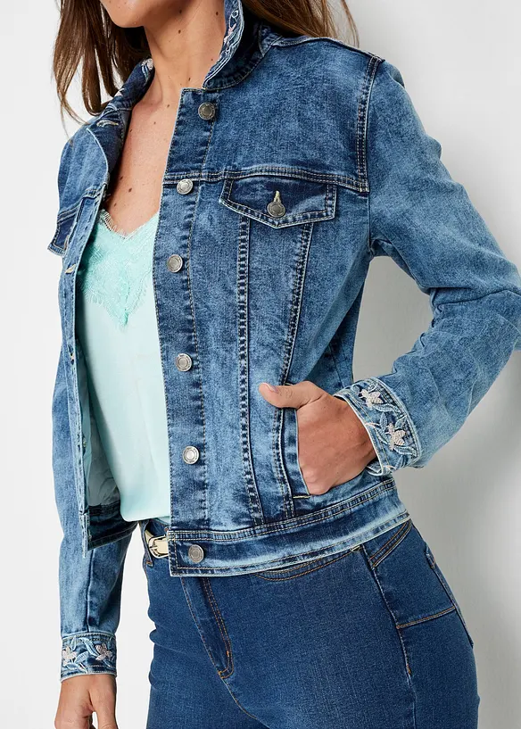 Jeansjakke med broderi, bonprix