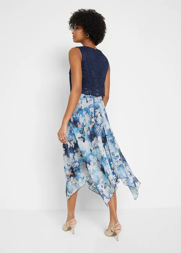 Chiffonkjole med fine blonder, bonprix