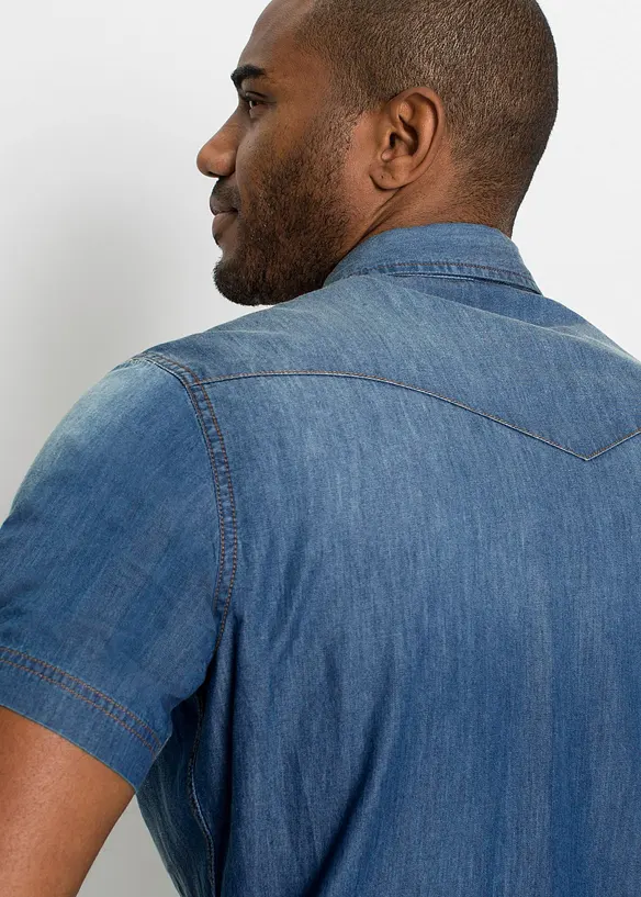 Kortermet skjorte i denim i &oslash;kologisk bomull, Slim Fit, bonprix