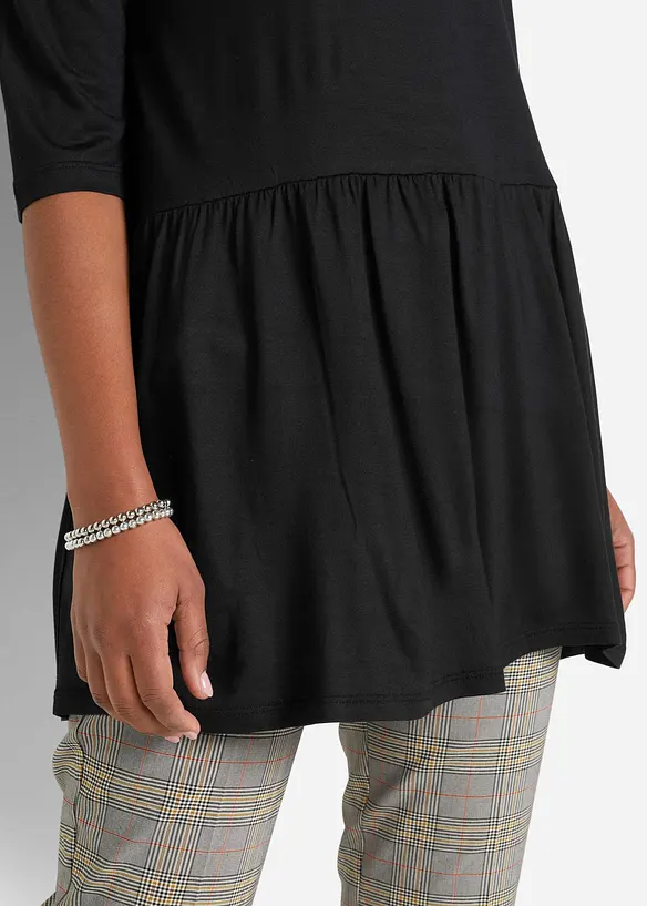 Lang topp i viskose med volang, bonprix