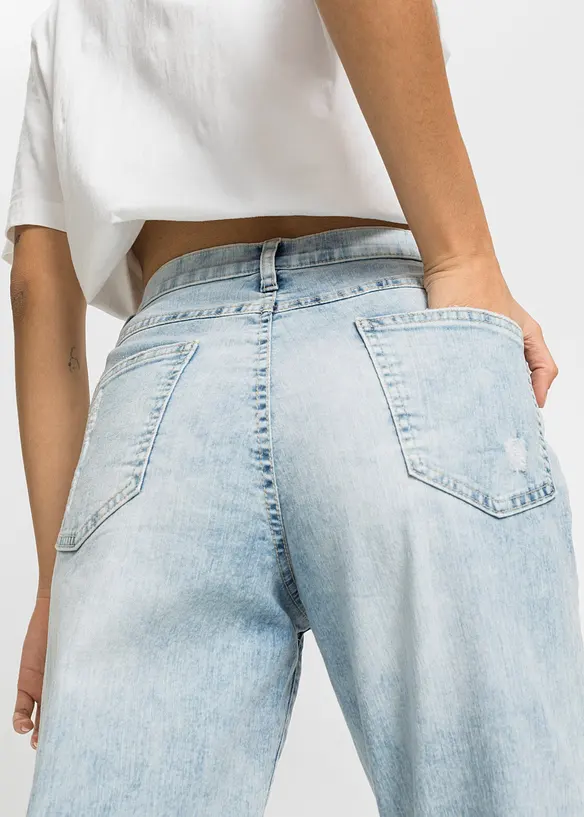 High Waist-mom-jeans med destroyed-effekt, bonprix