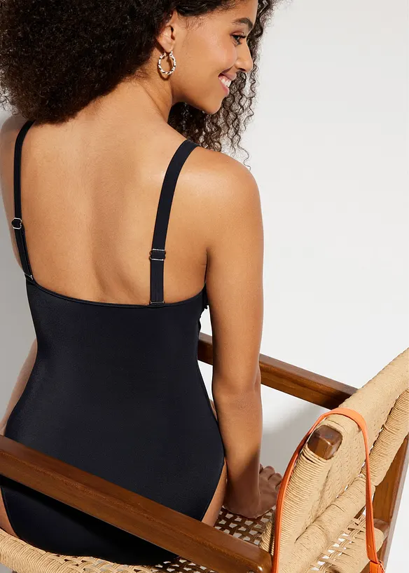 Badedrakt med firsk&aring;ren utringning, bonprix