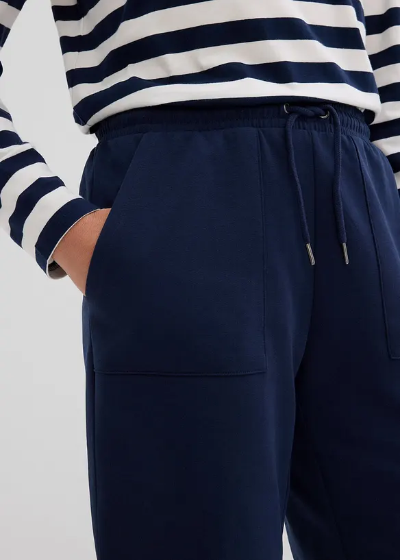 Sweatshorts med lommer, bonprix