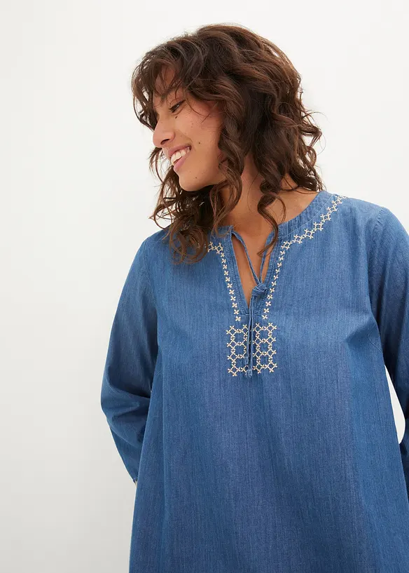 Denimkjole med broderier, bonprix
