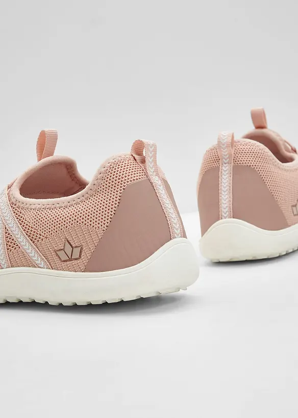 Barfotsko med fleksible s&aring;ler fra Lico, Lico