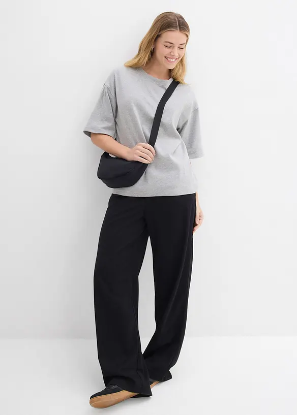 Oversized topp i formstabil, 100% &oslash;kologisk bomull, bonprix