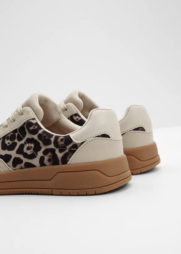 Sneakers med animal details, bonprix