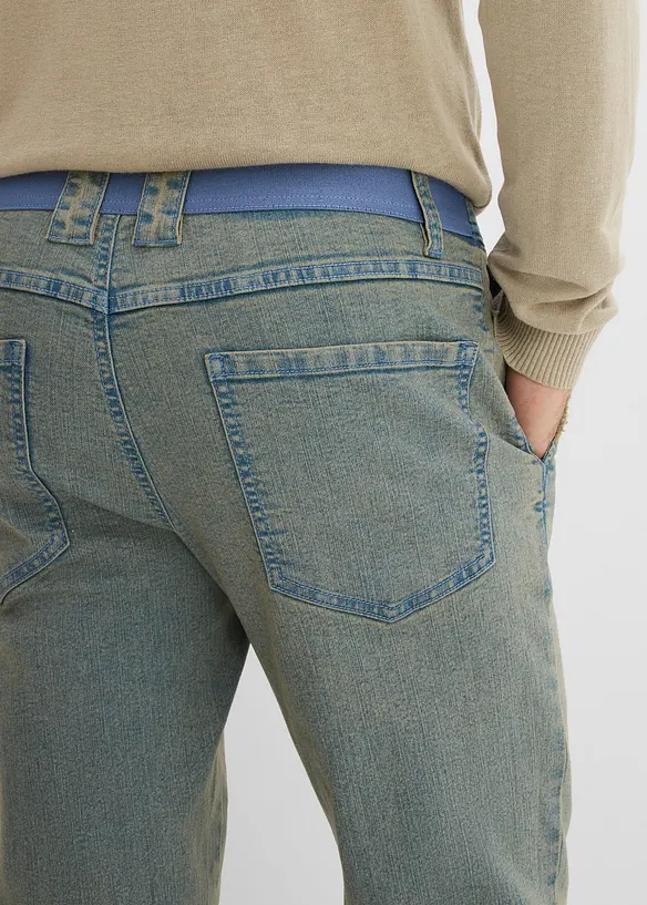 Relaxed fit-jeans i lett denim med stretchlinning, Straight, bonprix