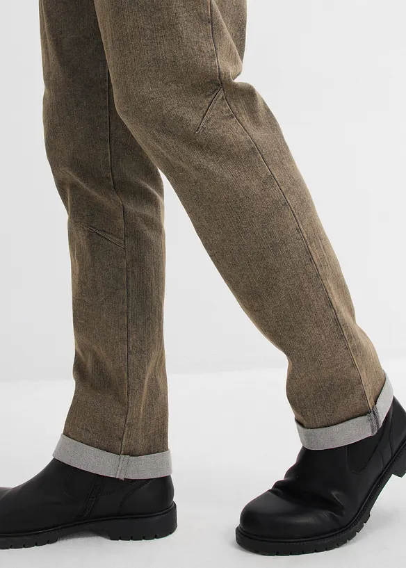 Relaxed fit-jeans i lett denim med stretchlinning, Straight, bonprix