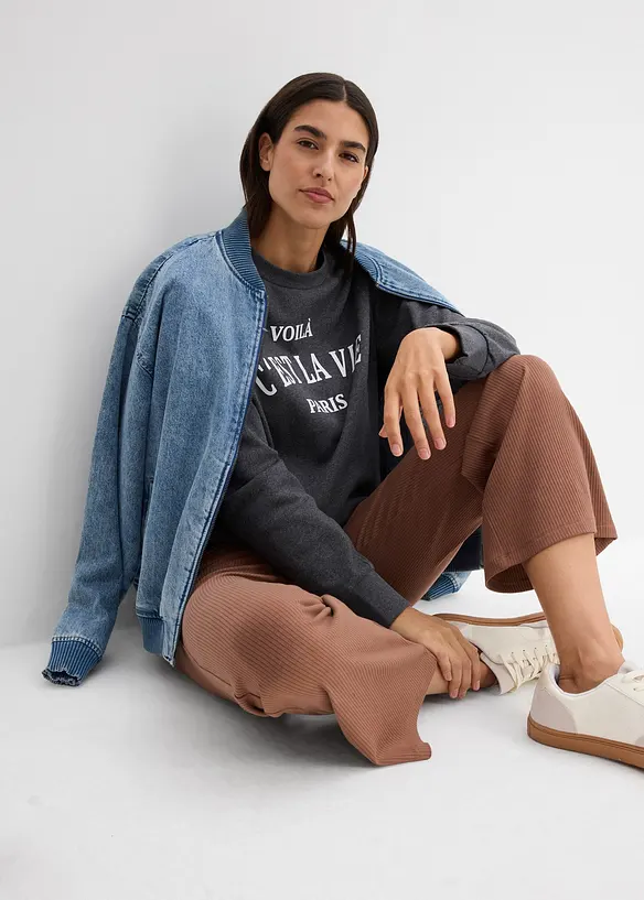 Kosebukse i ribbet viskosemiks med kortere ben, bonprix