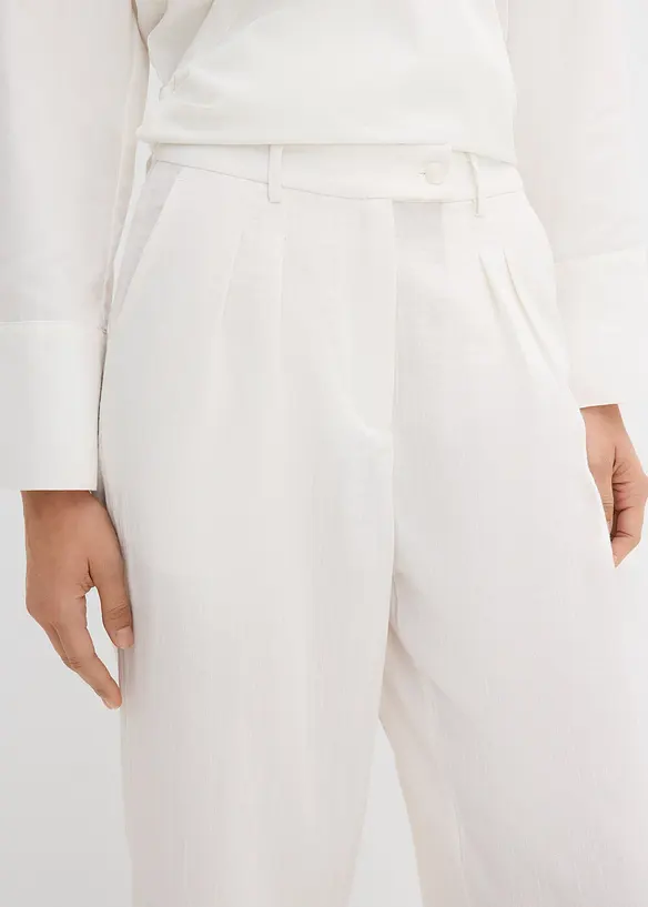 Bukse med dekorativ knapp av viskosemiks, bonprix