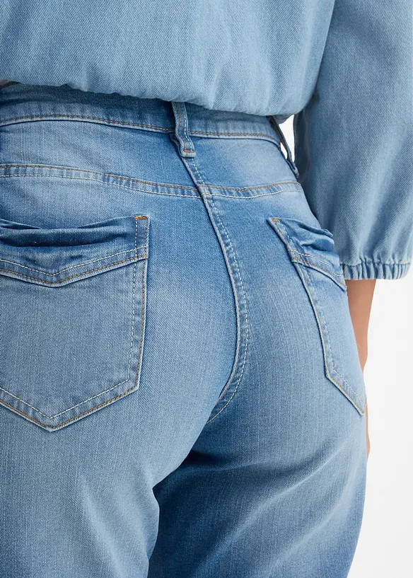 Slim Fit-jeans i capri-lengde, Mid Waist, bonprix