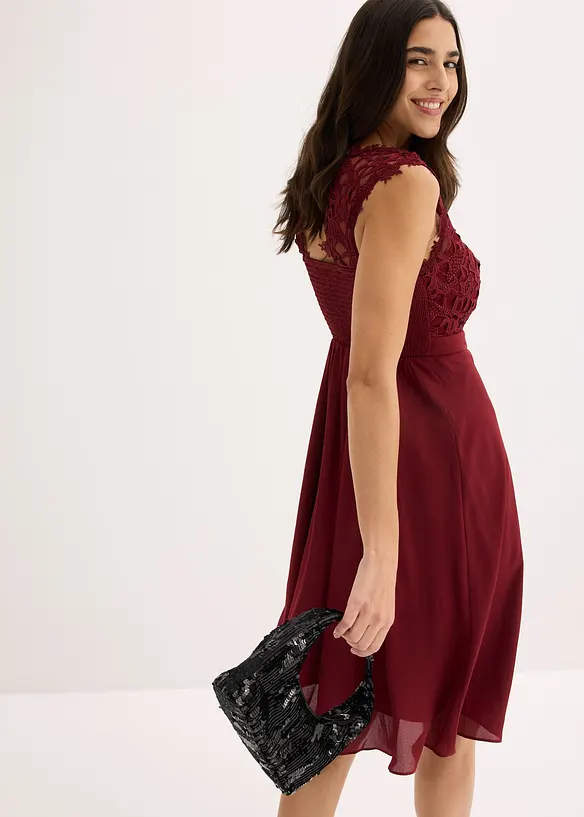 Minikjole med blonder, bonprix