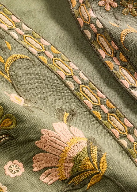 Brodert vest av luftig linmiks, bonprix