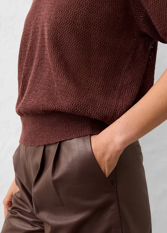 Strikket topp med lin, krage og hullm&oslash;nster, bonprix