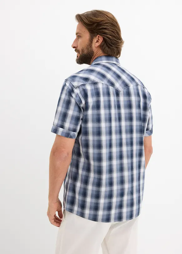 Kortermet skjorte med p&aring;sydde lommer, bonprix