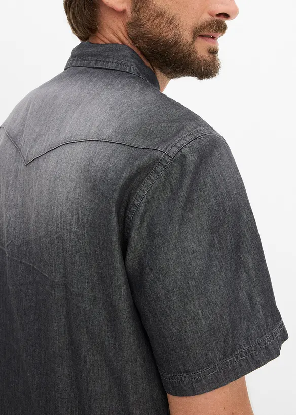 Kortermet skjorte i denim i &oslash;kologisk bomull, Slim Fit, bonprix