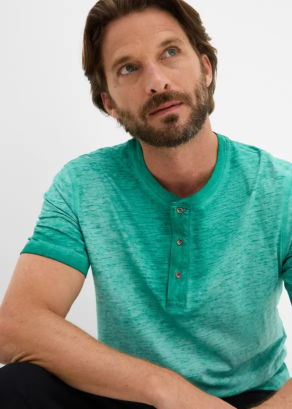 Kortermet bestefartr&oslash;ye i 100% &oslash;kologisk bomull i vasket look, bonprix