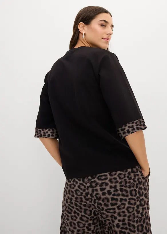 Sweatshirt i bomullsmiks med leopardm&oslash;nster p&aring; ermekanten, bonprix