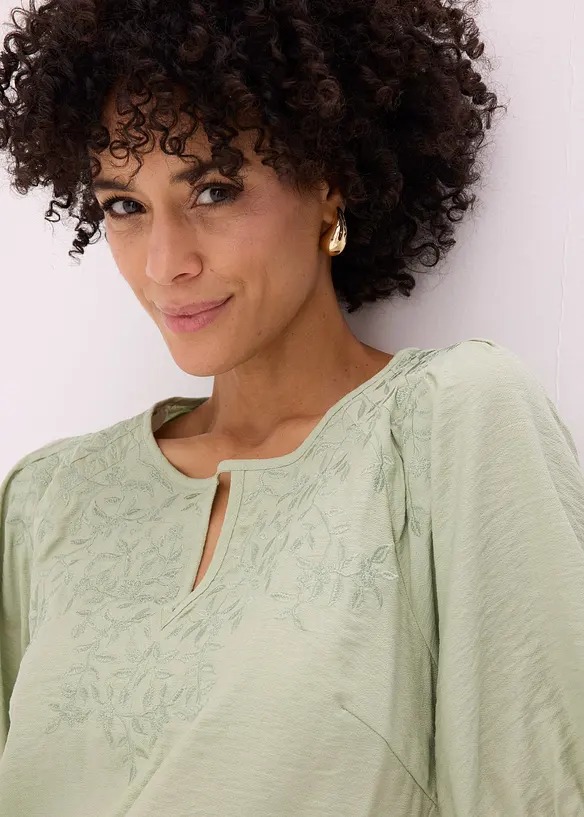Bluse med broderi, lett transparent, bonprix