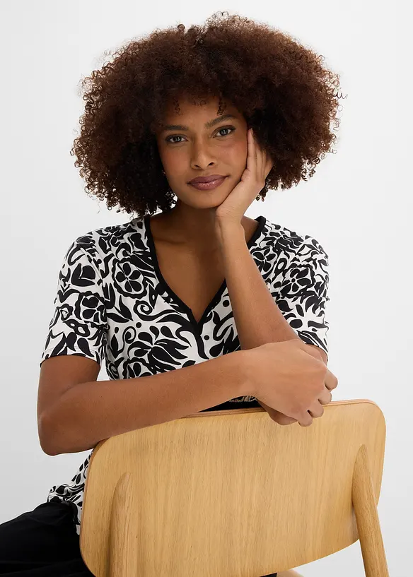 Kortermet bluse med dyp utringning, bonprix