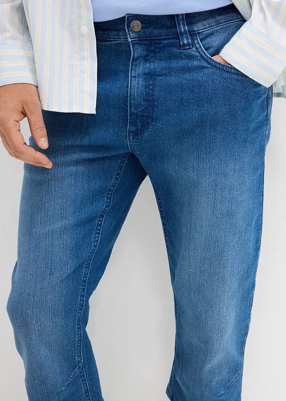 Lett jeans i &frac34;-lengde med stretchlinning, Regular Fit, bonprix