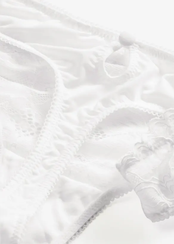 Stringtruse i nydelig blondemateriale, bonprix