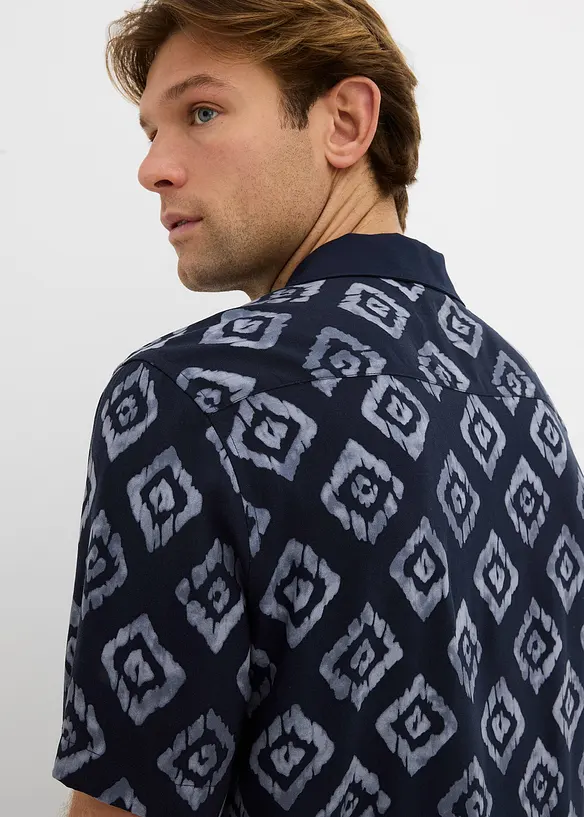 Kortermet skjorte av myk viskose, bonprix