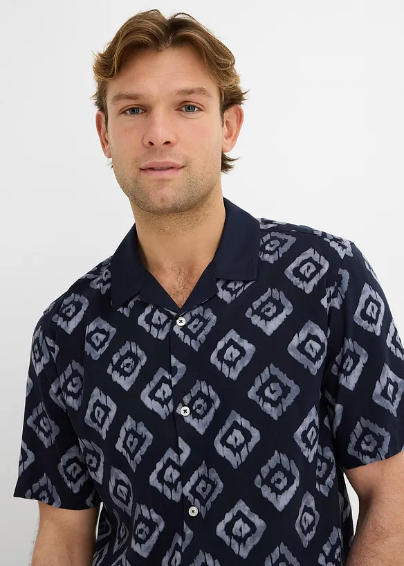 Kortermet skjorte av myk viskose, bonprix