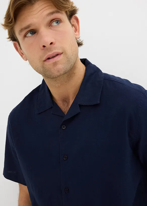 Kortermet skjorte av luftig linmiks, Loose Fit, bonprix