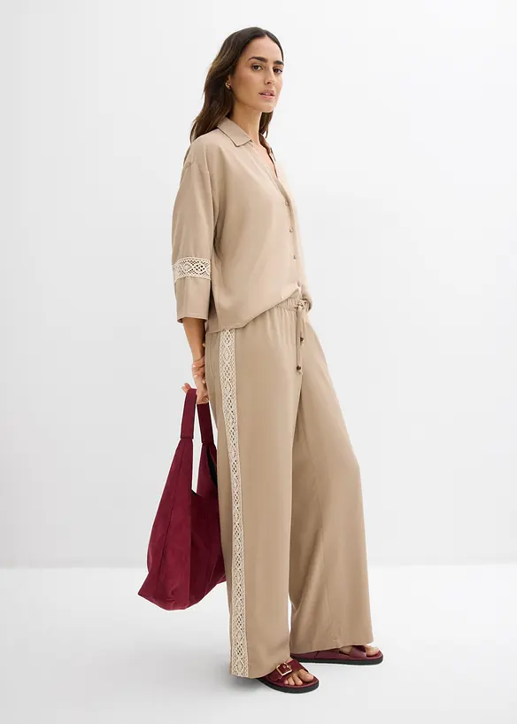 Avslappet bukse i lett viskose, bonprix