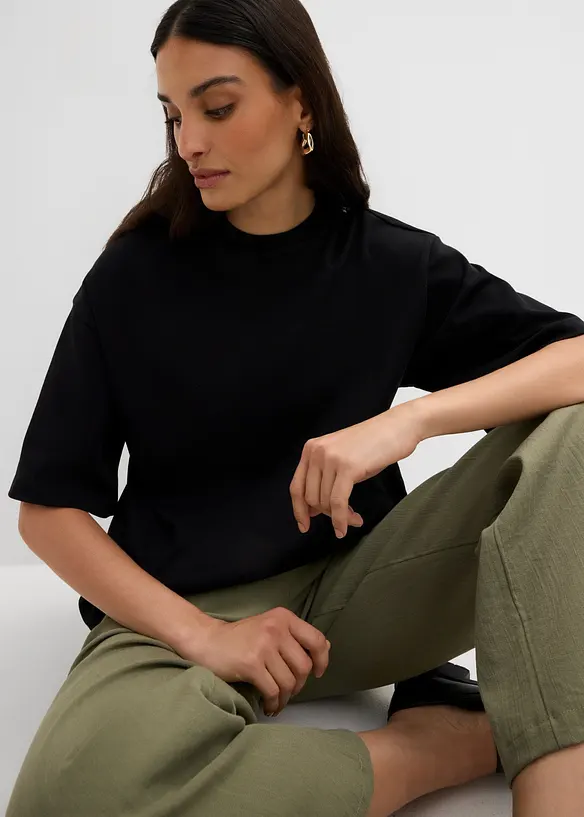 Oversized topp i 100% &oslash;kologisk bomull med asymmetrisk fald, bonprix