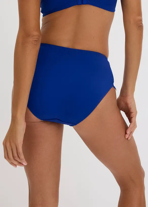 Truse med nydelige blonder, bonprix