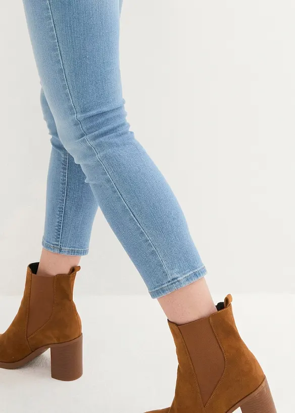 7/8-lang jeans med stretch og splitt, bonprix