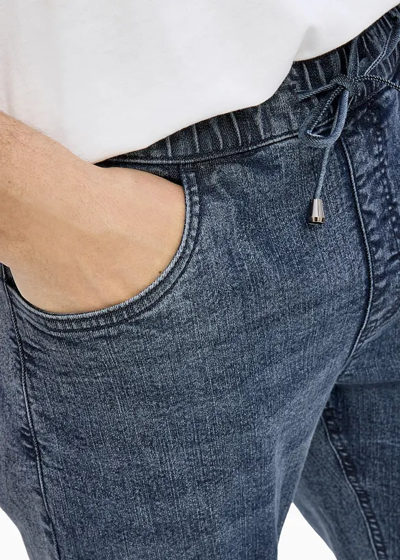 Relaxed fit-pull on-jeans i lett denim, Straight, bonprix