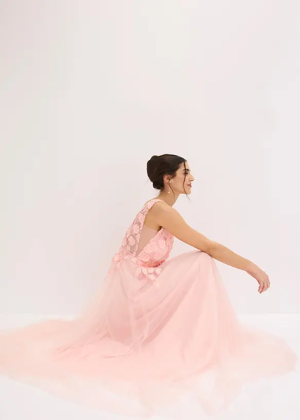 Maxikjole i fin tyll med applikerte blomster, bonprix